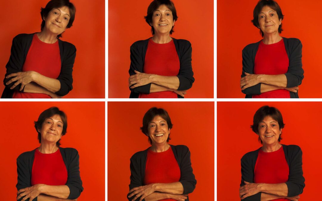 Composición de seis retratos de la periodista Mercè Conesa
